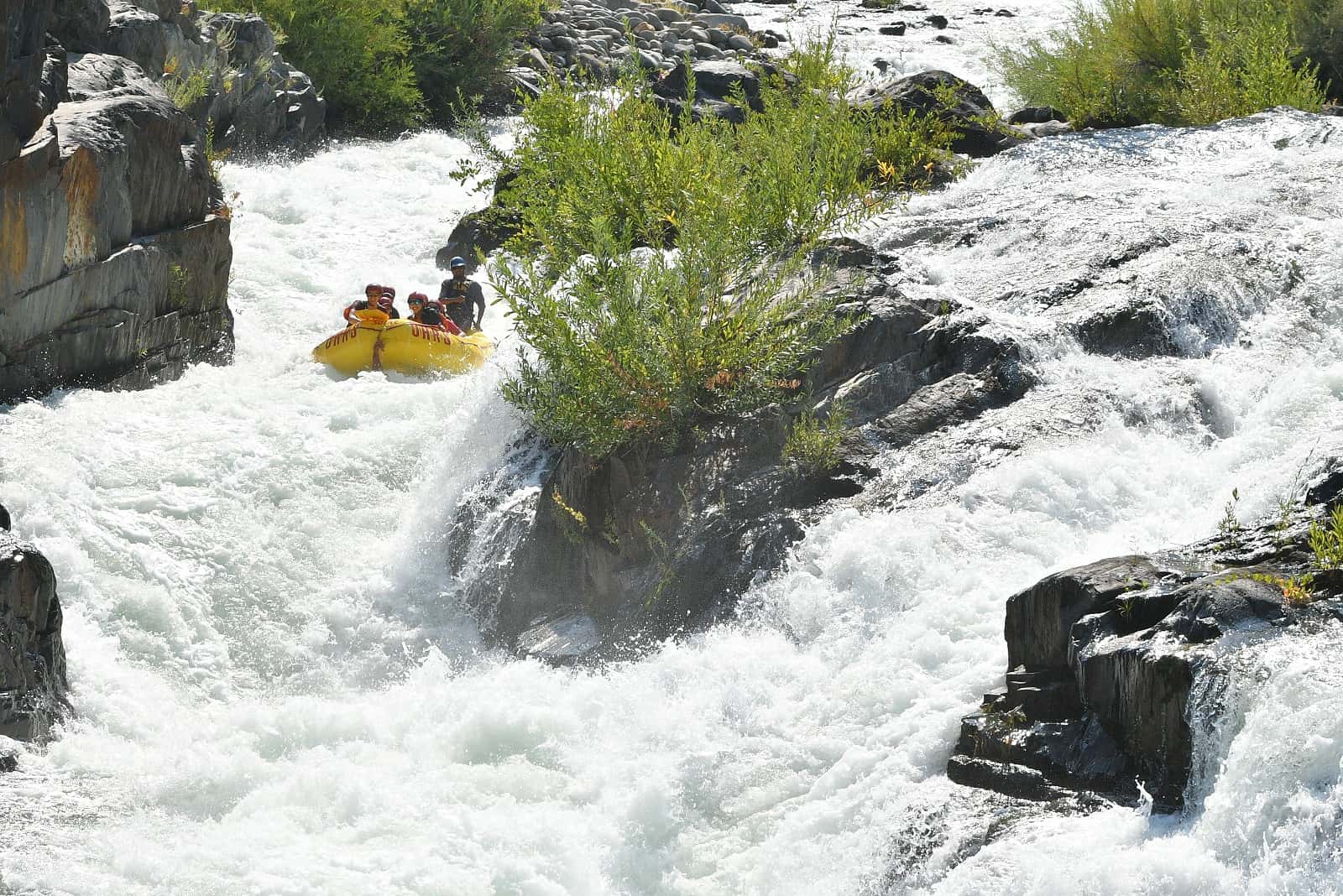 American River Rafting: Tunnel Chute